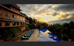 Poetree Thekkady Hotel Exterior photo