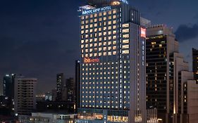 Ibis Bangkok Sukhumvit 24 Hotel Exterior photo