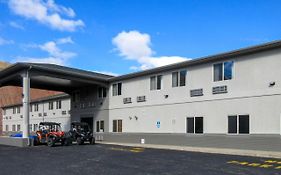 Quality Inn & Suites Salina National Forest Area Exterior photo