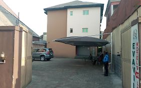 Evaville Hotel N Lounge Port Harcourt Exterior photo