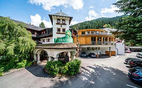 Hotel Trattlerhof Bad Kleinkirchheim Exterior photo