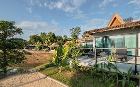 The Sanctuary Nam Ngum Beach Resort Vang Vieng Exterior photo