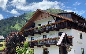 Gastehaus Zugspitzblick Berwang Exterior photo