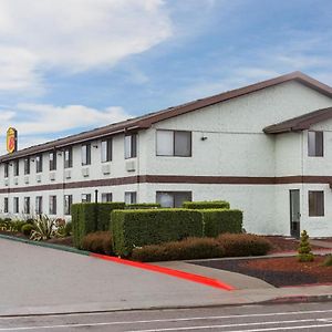 Super 8 By Wyndham Arcata Hotel Exterior photo