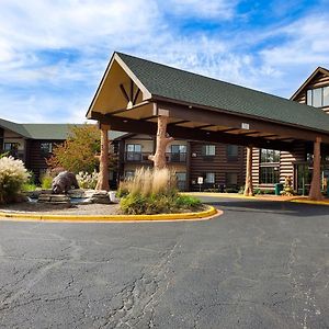 Grand Bear Resort At Starved Rock Utica Exterior photo