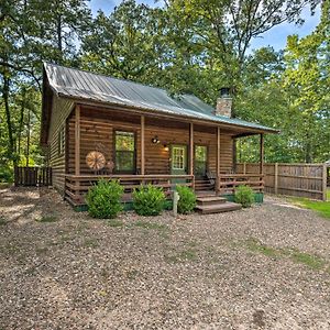 Ideally Located Broken Bow Cabin - Private Hot Tub Villa Exterior photo