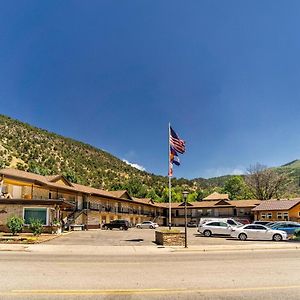 Glenwood Springs Inn Exterior photo