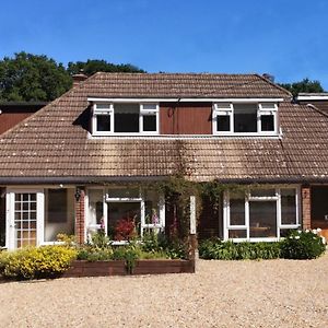 Abacus Bed And Breakfast, Blackwater, Hampshire Camberley Exterior photo