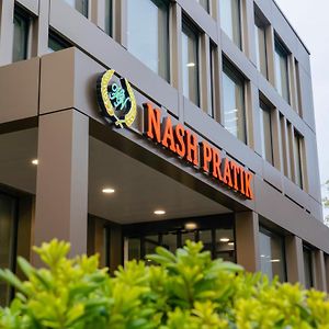 Nash Pratik Hotel Geneva Exterior photo