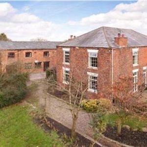 Hopley House Bed & Breakfast Middlewich Exterior photo