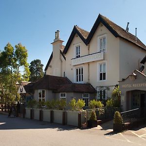 Worplesdon Place Hotel Guildford Exterior photo