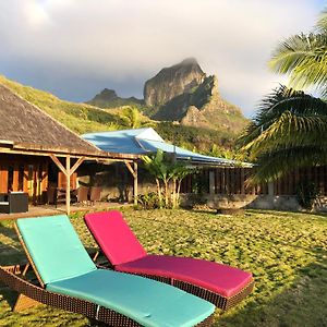 Bora Bora Waterfront Sunrise Villa Exterior photo