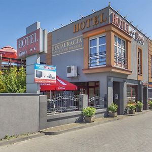 Hotel Doris Oborniki Exterior photo