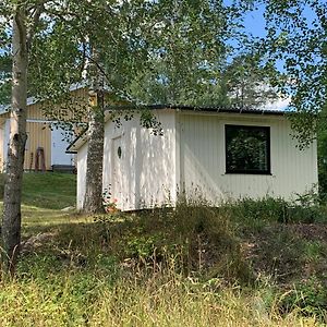 The Little Swedish Stuga Bed & Breakfast Holo  Exterior photo