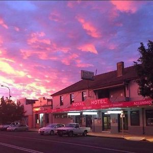 Royal Hotel Oberon Exterior photo