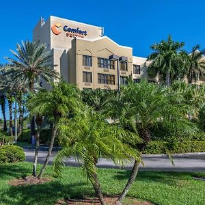 Comfort Suites Miami - Kendall Exterior photo