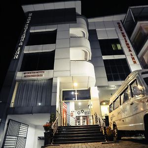 Hare Krishna Inn Guruvayur Exterior photo