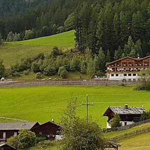 Hotel Kranebitt Val di Vizze Exterior photo