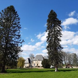 Chateau De Mongazon Bed & Breakfast Saint-Franchy Exterior photo