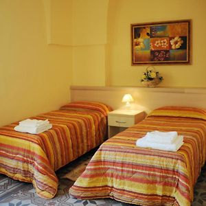 L'Antica Dimora Bed & Breakfast San Pietro Vernotico Exterior photo