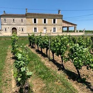 Gite Du Chateau La Rose Des Vents Villa Puisseguin Exterior photo