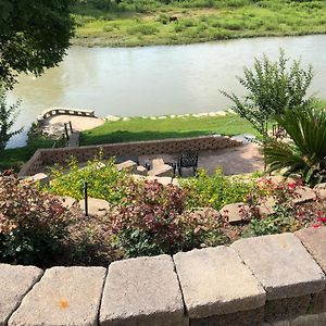 The Perry Riverhouse Bastrop Exterior photo