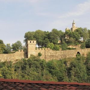 Home With The Veranda Veliko Tŭrnovo Exterior photo