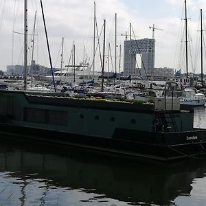 Loft Boat Hotel Amsterdam Exterior photo