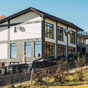 L'Invidia Hotel Novaci-Străini Exterior photo