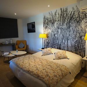 Mas Lou Caloun - Chambre D'Hote Face A La Piscine En Camargue - Les Saintes Maries De La Mer Bed & Breakfast Exterior photo