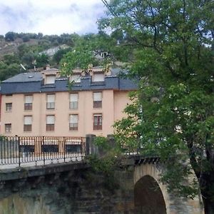 Hostal Restaurante Mendez Hotel Villafranca Del Bierzo Exterior photo