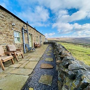 Hill Top Haven Bed & Breakfast Lanehead Exterior photo