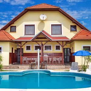 Holiday Home Yellow 2 By Interhome Balatonmariafurdo Exterior photo