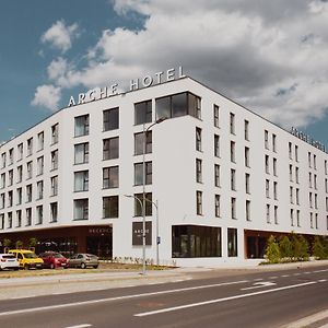 Arche Hotel Pila Exterior photo