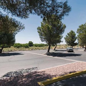 Howard Johnson Inn Victorville Exterior photo