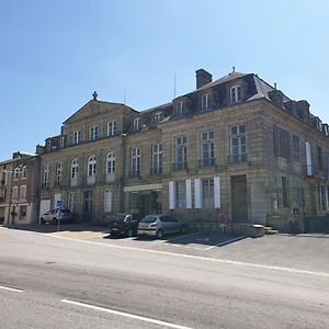 Le Chateau Chateauponsac Exterior photo