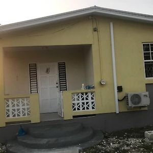 Sasha'S Holiday Home Oistins Barbados Christ Church Exterior photo