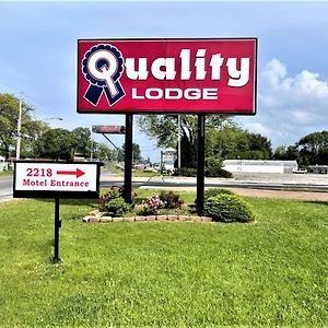 Quality Lodge Sandusky Exterior photo