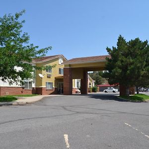 Days Inn By Wyndham Capitol Reef Torrey Exterior photo