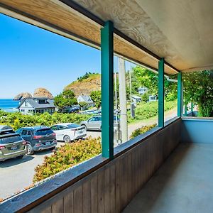 Oceanside Ocean Front Cabins Hotel Exterior photo