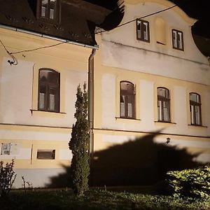 Brezovay Kastely Panzio Bed & Breakfast Egerszolat Exterior photo