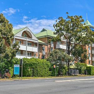 Nesuto Pennant Hills Aparthotel Exterior photo