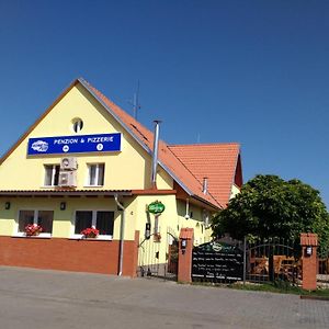 Penzion Kometa Hotel Pasohlávky Exterior photo