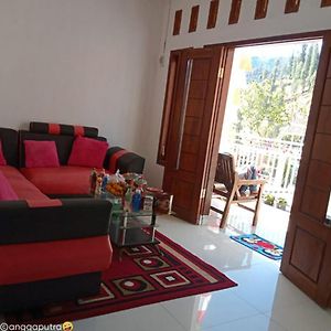 Yeski Homestay At Desa Wisata Bromo Mitra Reddoorz Pasuruan Exterior photo