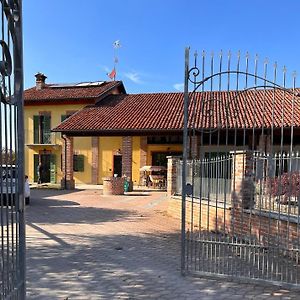 La Casa Delle Favole Hotel Fossano Exterior photo