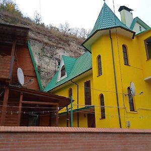 Садиба Каньйон Hotel Kamianets-Podilskyi Exterior photo