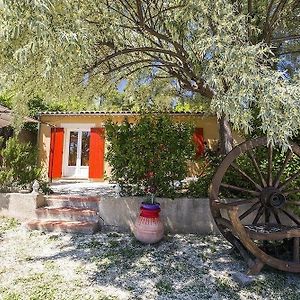 L'Oustaou Du Luberon Hotel Villelaure Exterior photo