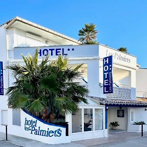 Hotel Les Palmiers En Camargue Saintes-Maries-de-la-Mer Exterior photo