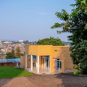 Fleur Guest House Kigali Exterior photo