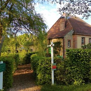 Moulin De Sevoux Bed & Breakfast Malétable Exterior photo